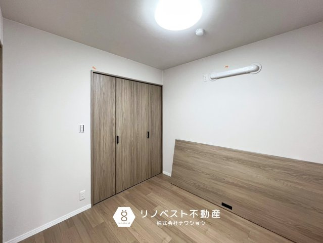 ライオンズマンション若江東壱番館の洋室|約4.4帖の洋室。
リビングに面しているので、お子様の遊び場におすすめ♪