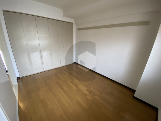 プルミエハイツ花園の洋室