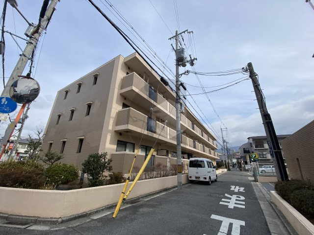 プルミエハイツ花園の外観