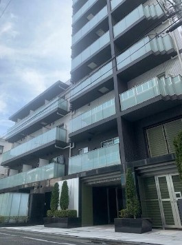 【外観】 | アーベイン中野富士見町 | 鉄筋コンクリート造のがっちりとした建物。