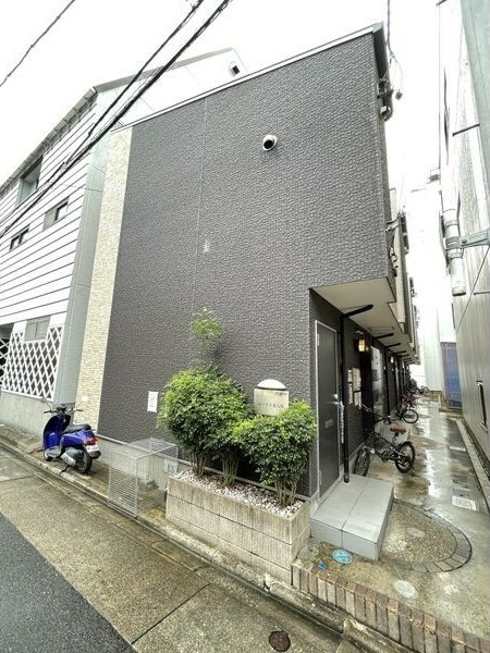 ルークス名古屋の外観