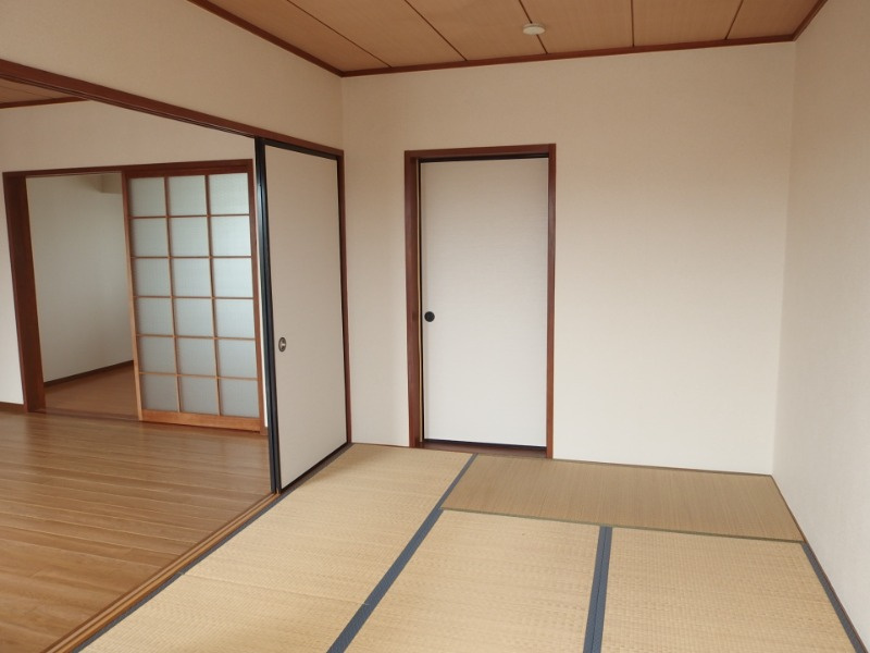 コーポ前田の和室