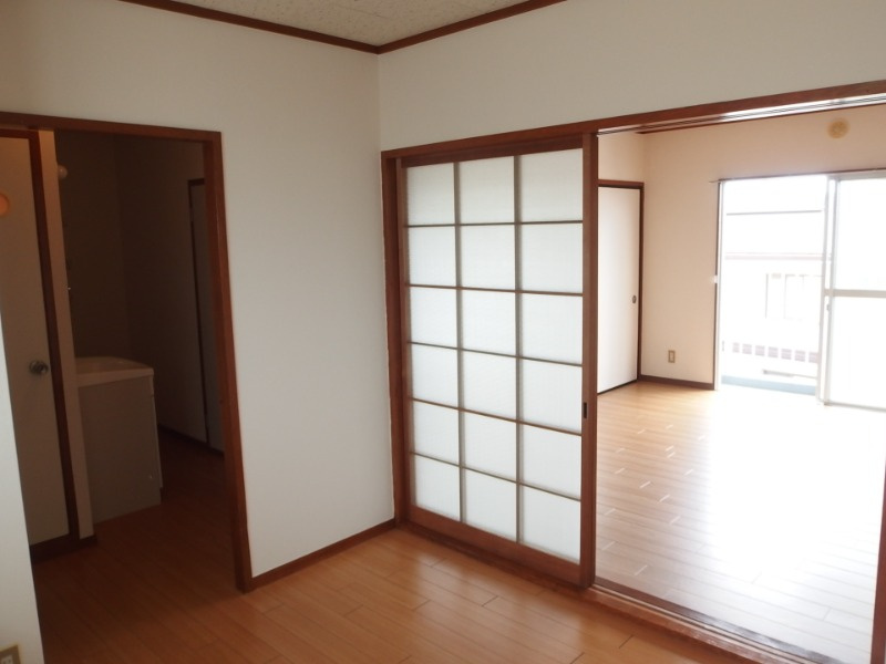 コーポ前田の居間・リビング