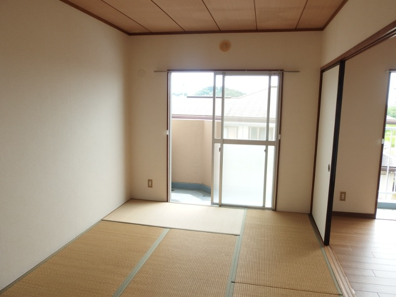 コーポ前田の和室