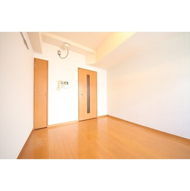 ヴェルト湯島の居間・リビング