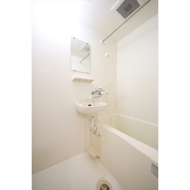 ヴェルト湯島の浴室