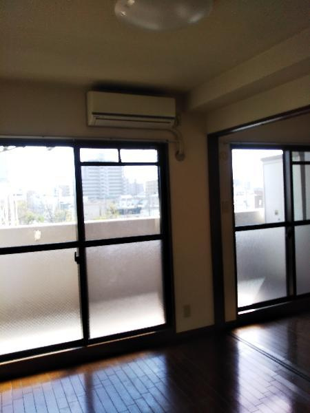 プリンスコート兵庫の居間・リビング