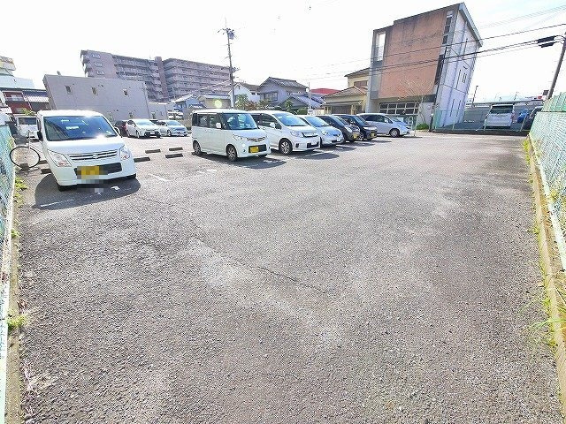 朝日屋モータープール