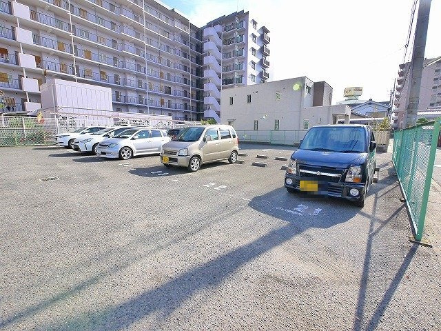 朝日屋モータープール