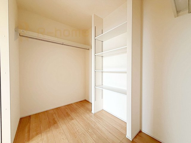 第2古河市諸川　新築戸建て　2号棟の収納|人気のウォークインクローゼット！アウター類はもちろん、季節ものや寝具も収納できます！