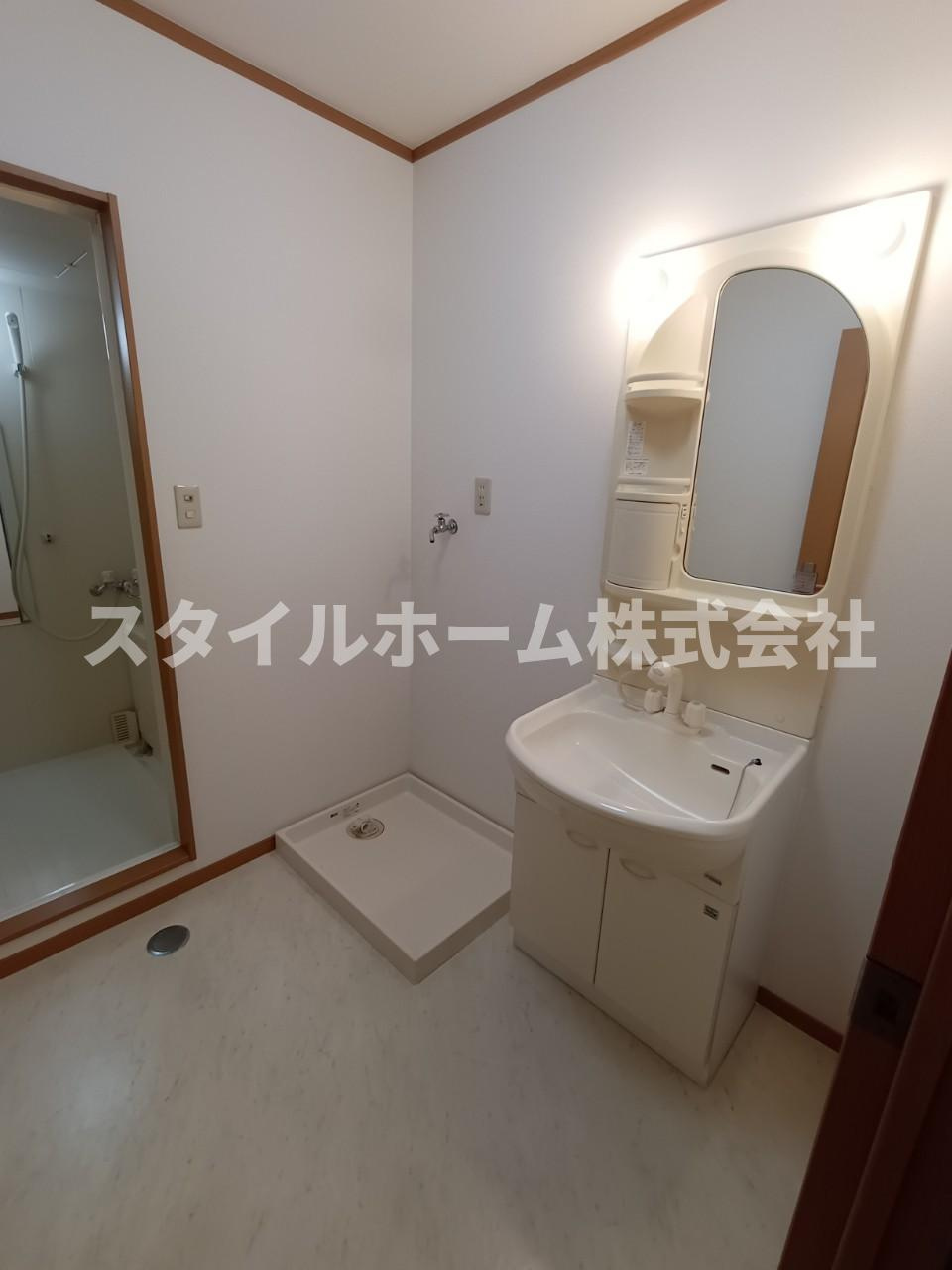 ベルバランセ白鳥のトイレ|同建物内別部屋の写真です。