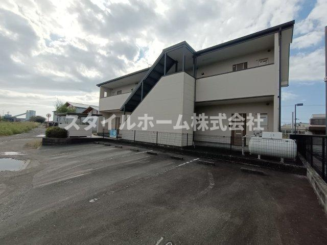 ベルバランセ白鳥の駐車場