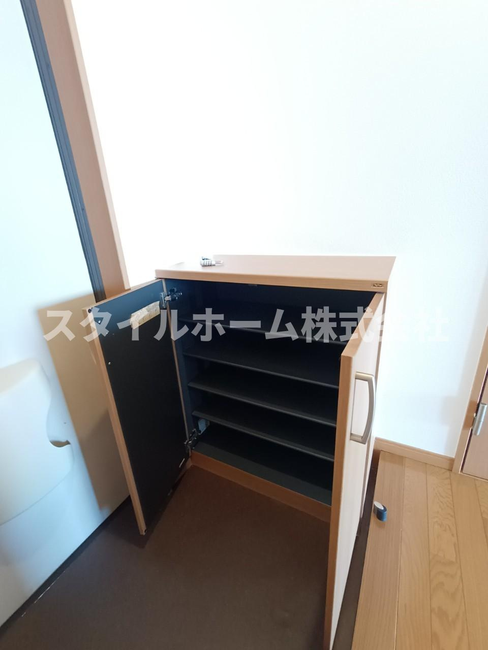 ベルバランセ白鳥の収納|同建物内別部屋の写真です。