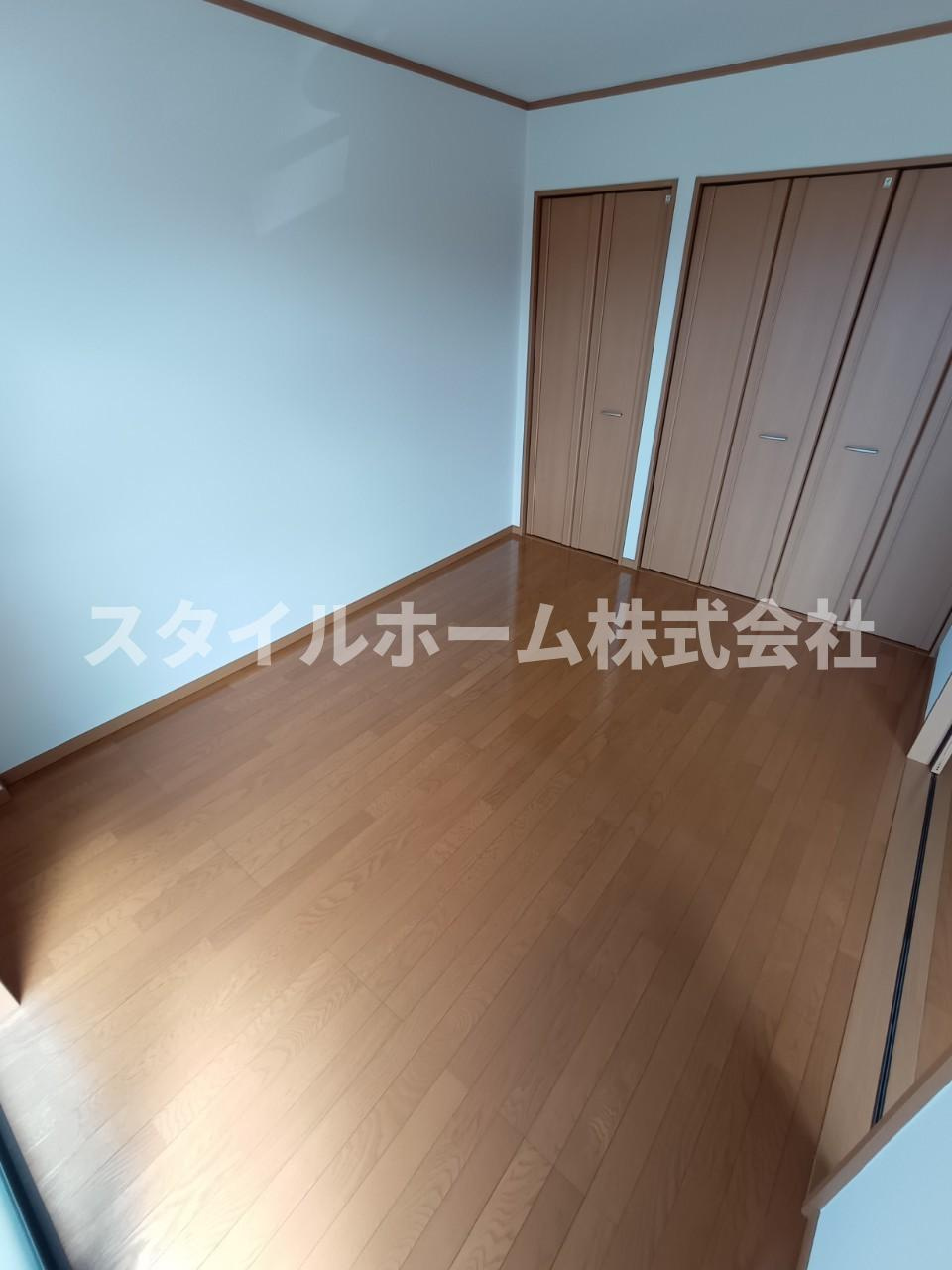 ベルバランセ白鳥の居間・リビング|同建物内別部屋の写真です。