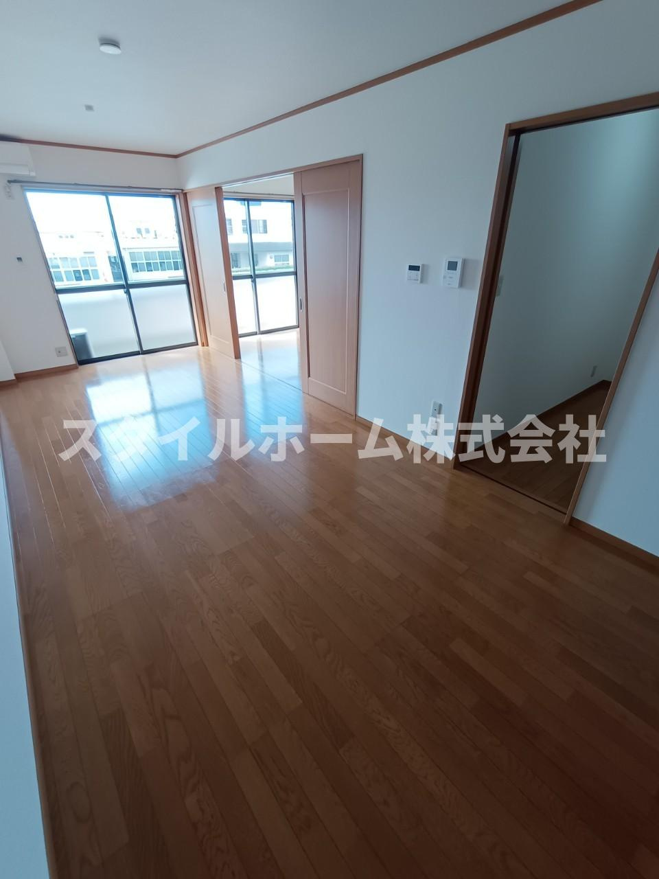 ベルバランセ白鳥の内装|同建物内別部屋の写真です。