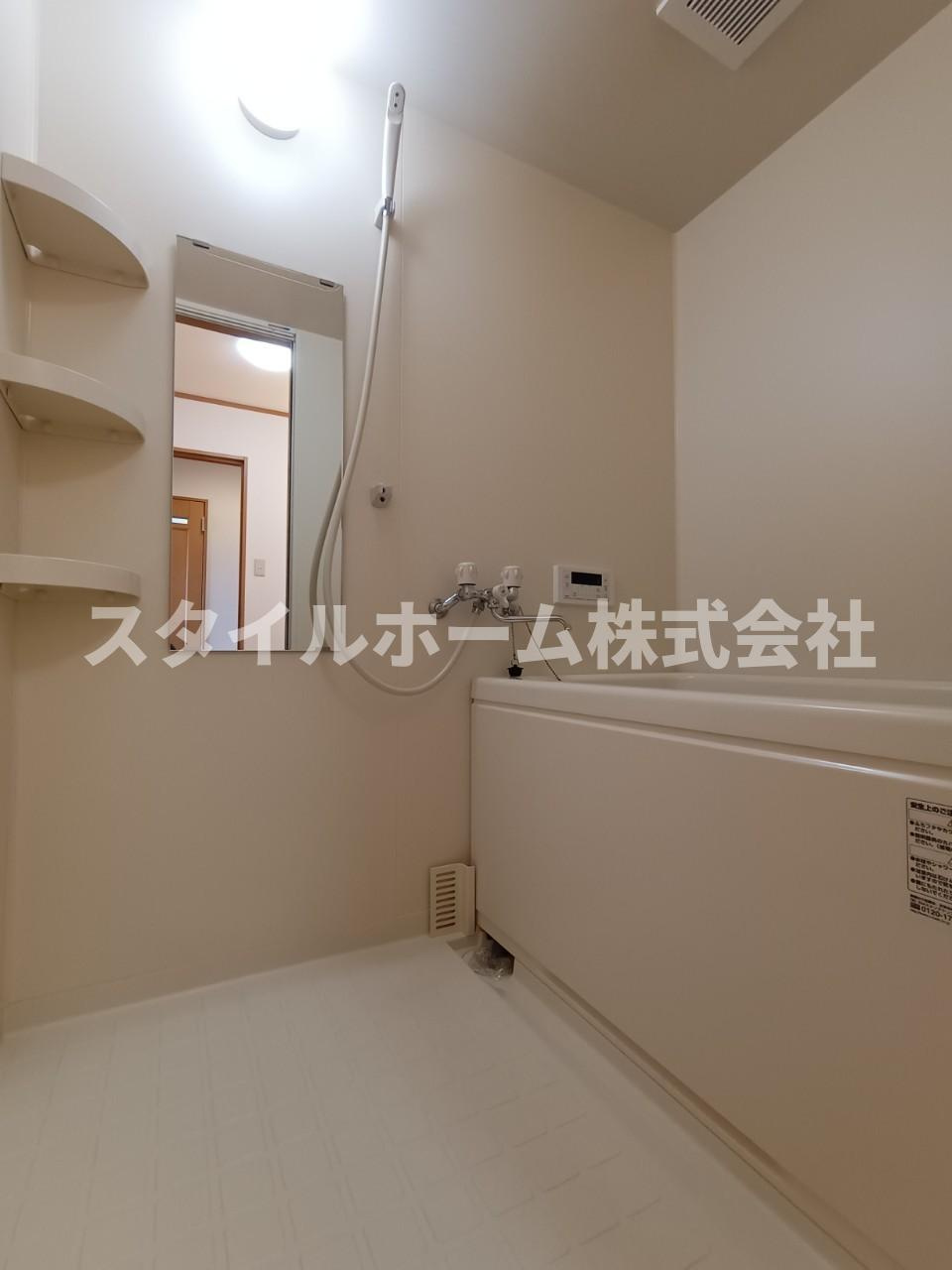 ベルバランセ白鳥の浴室|同建物内別部屋の写真です。
