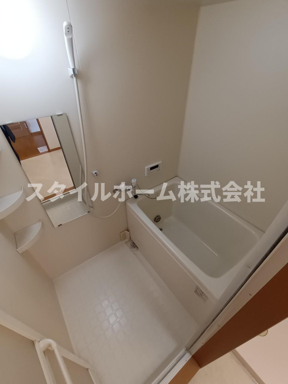 ベルバランセ白鳥の浴室|同建物内別部屋の写真です。
