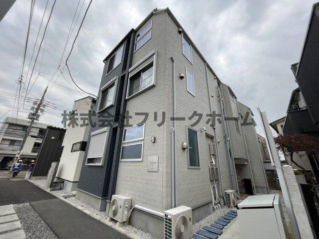 三鷹市下連雀１丁目のアパートの外観