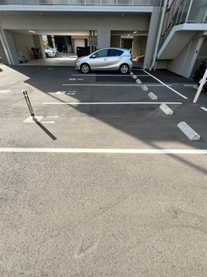【駐車場】 | エスリード弁天町ルシェンテ