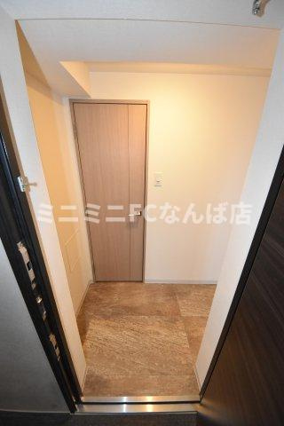 ファーストフィオーレ難波南アルマの玄関