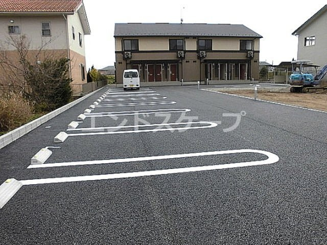 ファミール　Ⅲの駐車場|高崎、前橋のお部屋探しはエンドスケープまで！お客様の理想お聞かせ下さい♪