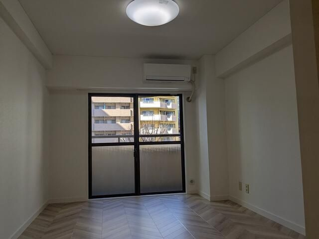 ライオンズマンション新宿東公園の居間・リビング