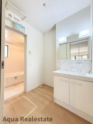 高松市木太町　新築戸建の独立洗面台|独立洗面化粧台付き