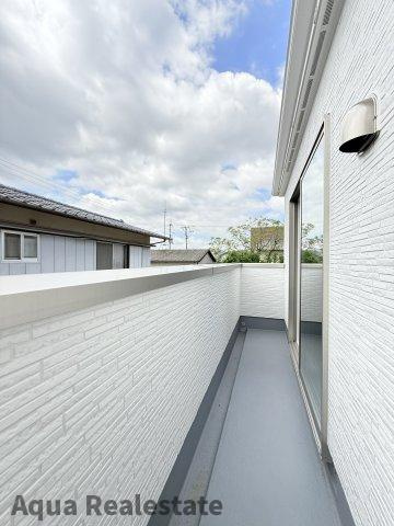 高松市木太町　新築戸建のバルコニー|お洗濯にも便利なバルコニー付き