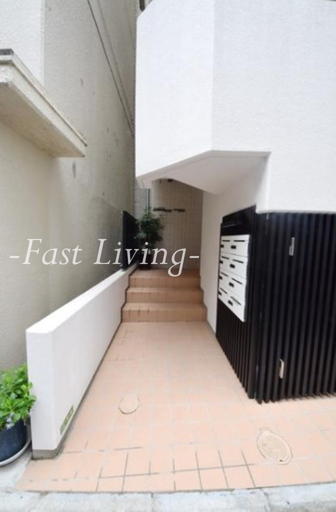 プエブロお茶の水のエントランス