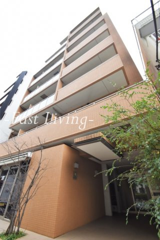 ルミナス神楽坂のエントランス