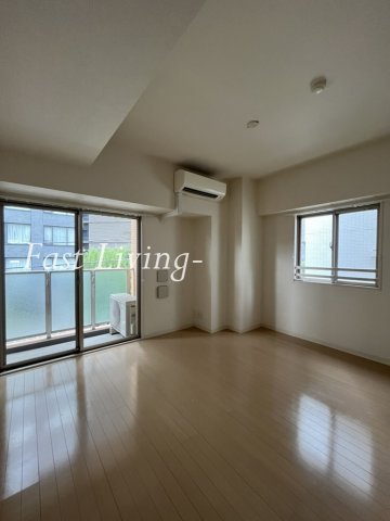 ルミナス神楽坂の居間・リビング