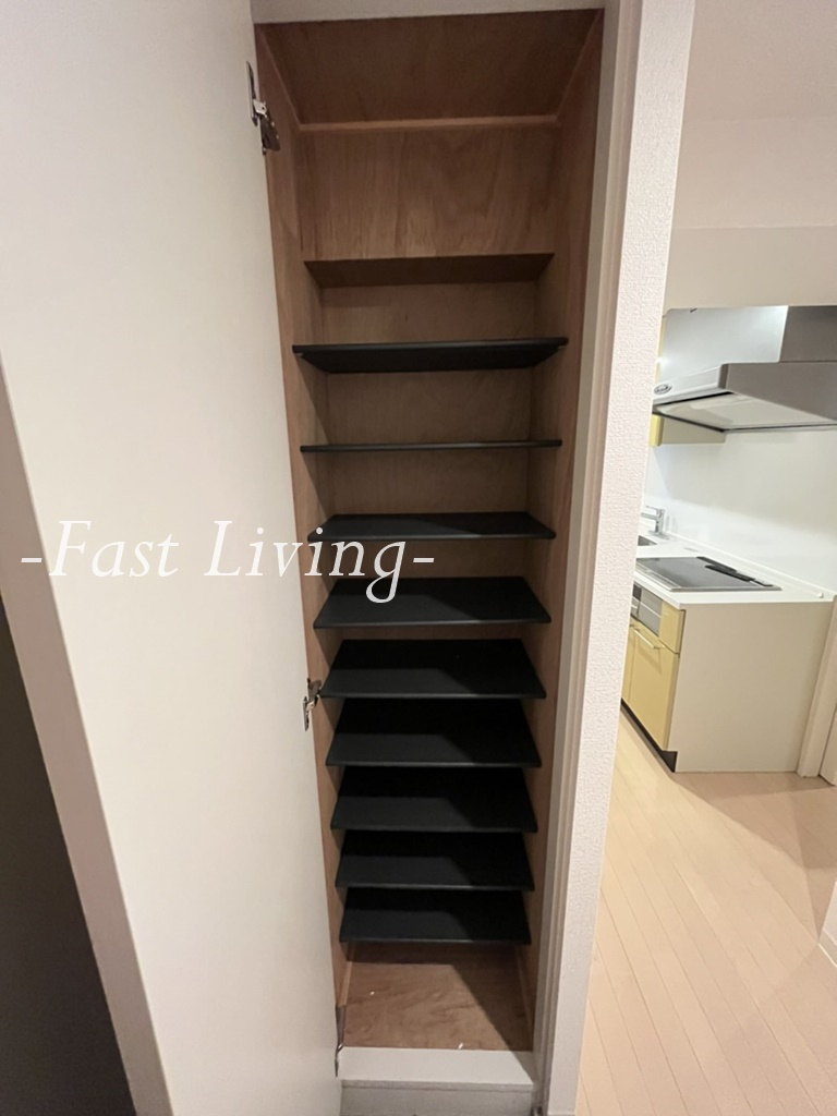 ルミナス神楽坂の玄関