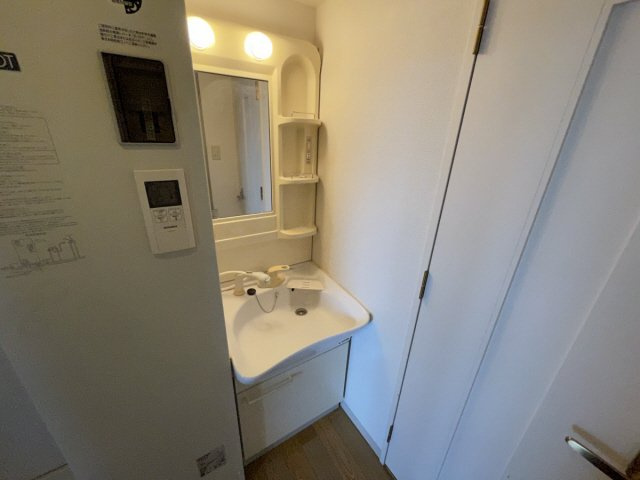 ファビュロウスSANKOの洗面所