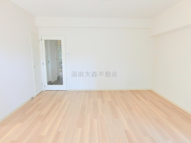 山王ガーデンハイツの居間・リビング