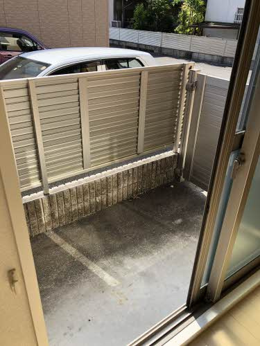 シャーメゾン向日葵 A棟の庭