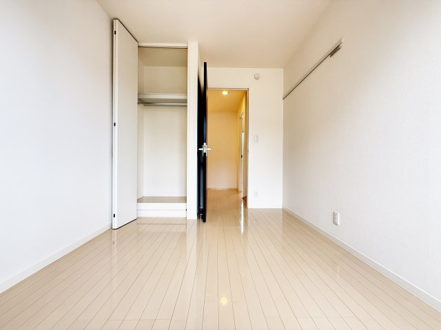 シャーメゾン向日葵 A棟の庭