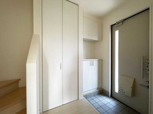 シャーメゾン向日葵 A棟の玄関