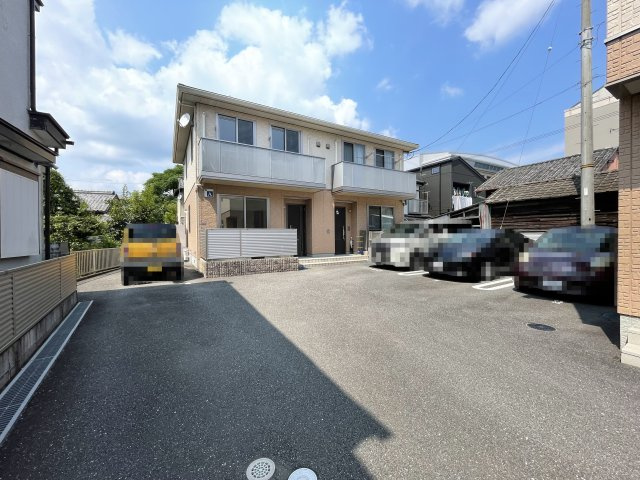 シャーメゾン向日葵 A棟の駐車場
