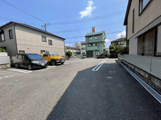 シャーメゾン向日葵 A棟の駐車場