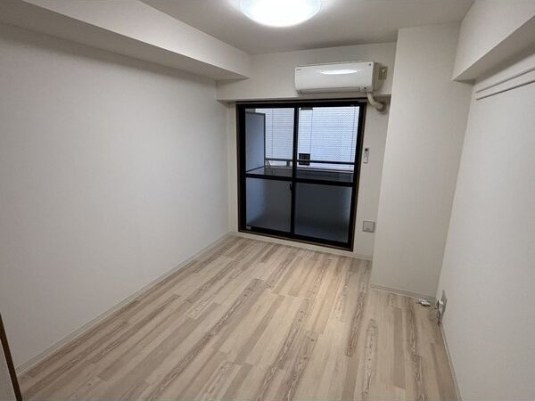 グランディア那古野の居間・リビング