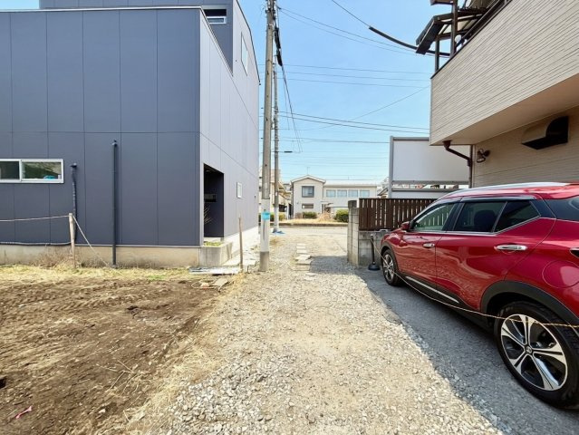 中野区江古田4丁目　新築戸建の前面道路含む現地写真|2026.02.16撮影

現地ご見学希望・資料請求などお気軽にお問い合わせ下さい！
03-5990-5201