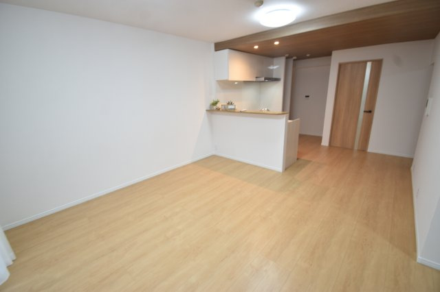 藤崎ロジュマンの居間・リビング