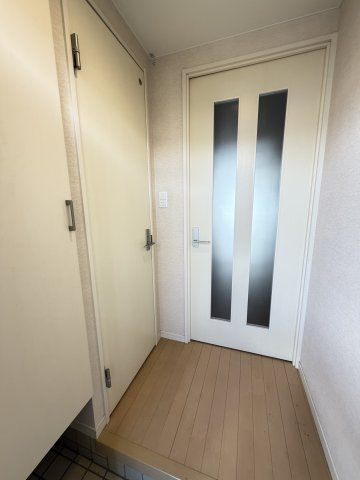 コルトーナ弐番館の玄関