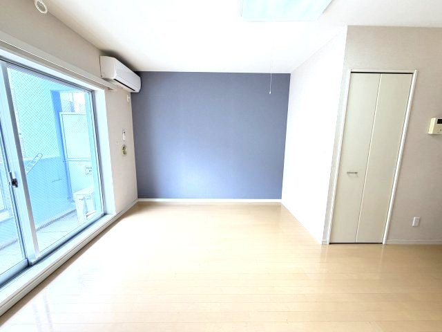 コルトーナ弐番館の居間・リビング
