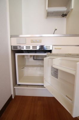 【設備】 | AZ12 | ミニ冷蔵庫