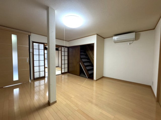 【居間・リビング】 | 紫竹西南町貸家