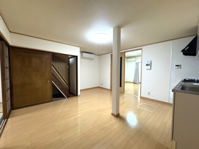 【居間・リビング】 | 紫竹西南町貸家