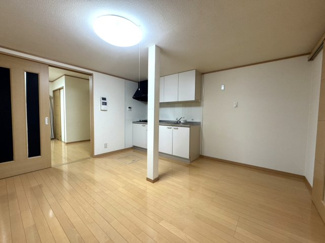 【居間・リビング】 | 紫竹西南町貸家