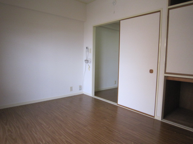 小金井市本町３丁目の賃貸マンションの居間・リビング