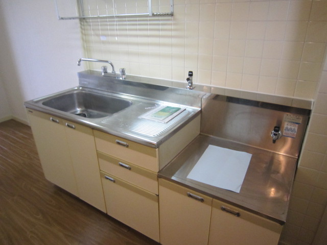 小金井市本町３丁目の賃貸マンションのキッチン